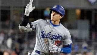 大谷翔平、伝説の名選手のバットを贈られる　超重量1.3キロも「今日使うよ」