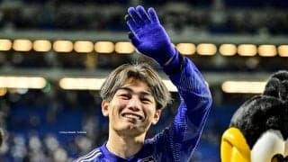 「綺麗すぎます!!!身長差も愛おしい」上田綺世とモデル妻との見つめ合いながらの「超々ロングドレス夫婦ショット」が大反響！「世界で1番綺麗です!!!」と妻にも視線集中