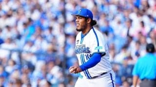 19歳で単身来日して5年…支配下に思わず涙　DeNAの感動ドッキリが反響「めちゃ泣いた」