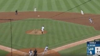 批判殺到！一体、何が起こったのか…！？ 大谷翔平、どん詰まり内野ゴロで“まさかの異変”が起きた… ヤ軍内野手が連日の痛恨エラー、ファンがブチギレ