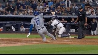 勝つのはどっちだ…！？ 大谷翔平の“爆速走塁” vs ジャッジの“150キロ爆肩レーザー” 怪物同士のガチ勝負に全世界が注目「足速っ！」「完璧なスローイング」