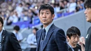 「これは泣く」「まじこれ目頭熱くなった」広島での日本代表戦後の「森保監督の突然の行動」が感動を呼ぶ大反響！ 選手が引き上げたピッチに姿を現しての熱い姿 