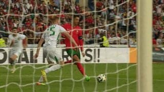 「ゴラッソ！」C・ロナウド、圧巻2ゴールの活躍で代表通算130得点！華麗なビタ止めトラップ&超絶カットインからの高速カーブショット炸裂の瞬間「えぐいシュート決めたな」