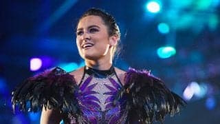 気鋭の女子レスラー、ドすっぴん＆胸元ざっくり私服で…「え、誰？」「めっちゃ可愛い」会場入りシーンにファン騒然