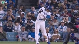 これは反則レベル！ 大谷翔平、特大アーチが“美しすぎる”と世界中で話題に　豪快フルスイング→ゆっくり“確信歩き”からのバット投げ… ファン騒然「神かな？」「絵になる」