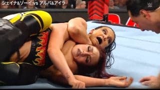 \"首絞め女王\"がまさかの暴走！「顔色変わってる」「まだ締めてる」タッグパートナーもドン引き