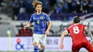 【森保ジャパンの最終ラインはどう機能し、そして可変したのか(2)】平均身長188cm超DFが後半に築いた“最終ラインの城壁”。板倉滉は「逆に4枚をトライしよう、となりました」