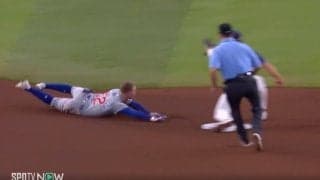 おい！走ったぞ！一体、何が起こった…！？ 怠慢プレーの隙を突いて大爆走→“気迫のヘッスラ”がヤバすぎる「周東みを感じる」「速すぎw」