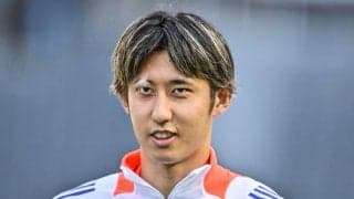 「めちゃくちゃイケボだな」伊藤洋輝の名門バイエルン移籍発表直後の低音ボイス＆堂々たる英語インタビューに反響！「かっこいい」「ユニめっちゃ似合ってる！」の声