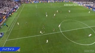 「バケモンやん」脅威のパス成功率99％！102本中101本のパスを成功させたドイツの精密機械・クロースが“コケながら”ドンピシャロングパスを送った瞬間「滑ったのにピンポイント」「えぐすぎる」