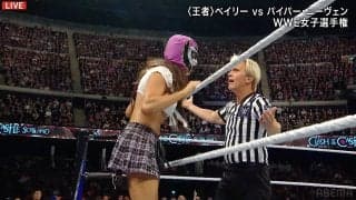 一体何者なんだ！？「謎のマスクウーマンw」正体“不明”の覆面女子にツッコミ殺到！　「良い仕事してて草」スコットランドを席巻した“笑撃の瞬間”