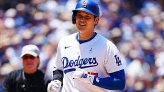 大谷翔平ら“取り囲む”謎の集団「麦わらの一味かな」　異様な光景が話題「なんで？」