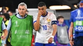 流血で鼻骨骨折も疑われたムバッペは大事に至らず…フランスサッカー連盟会長「大丈夫。手術は必要ない」