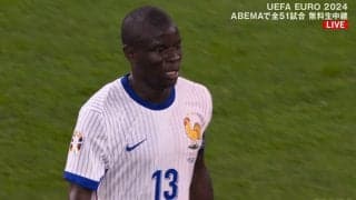 画面外からいきなり登場！“爆速すぎる鬼インターセプト”に驚愕…カンテが「忘れられた選手」から「世界最高の守備的MF」に華麗なる復活を果たした瞬間