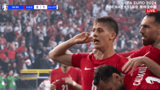 「嘘だろ？」「特権的な左足」“トルコのメッシ”が叩き込んだ理不尽ゴラッソに海外メディアも騒然！「GKはノーチャンス」「EUROで挨拶代わりの一撃」