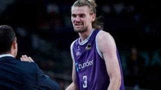 鹿児島レブナイズがオランダ代表Cを獲得…221センチ112キロの27歳