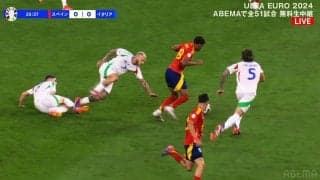 「メッシやん！」スペイン超新星が“変態ドリブル”を炸裂！ 16歳ヤマルがイタリア守備陣をズタズタにした瞬間「速いっ」「トラップの位置が最高だ」「そこドリブルで抜くのか…」