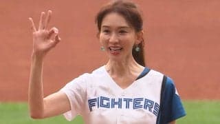 49歳の国際的女優が「凄い美人」…北海道に降臨、ポニテ＆極細デニムの「スタイルえぐい」