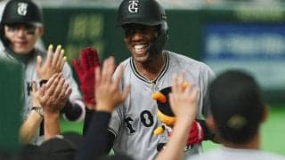 巨人助っ人が「神すぎる」　超絶美技＆不調の打線支える“18/21”「直ちに契約更新を」