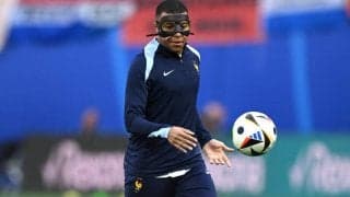 ムバッペがフェイスマスク姿で練習試合に出場…骨折後初の実戦復帰で2G2A