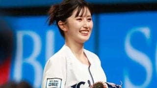 スタイル抜群の長身美女が「超可愛い」　ベルーナDに降臨…フワリ投球が「さいこー」