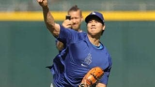 「マウンド復帰へ前進を続けている」大谷翔平の”投球練習”に地元メディアが熱視線！術後最長のキャッチボールに反応「ピッチングに情熱を持っている」