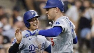 球場騒然の25号直後も同僚フリーマンへ助言を忘れず 「感謝しなければならない」大谷翔平の“異能な振る舞い”