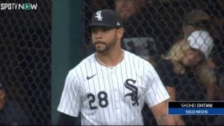 一体、何が起こった？ 大谷翔平のホームランに武闘派“乱闘男”がキレた…！？ 痛恨の“グラブアシスト”した瞬間「顔怖っ！」「乱闘被害者たちの呪いw」