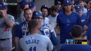 俺達、毎日やってんな！大谷翔平＆同僚ロハス、ベンチ内でのお決まり珍ポーズにファンもつられて「フリフリ」