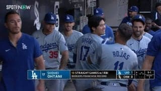 おばけ？ワンコ？一体、何？大谷翔平、特大25号の後にベンチ内で見せた“一発芸”が強烈かわいい