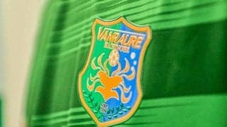 「チーム数ちょうど11 壮観！」J3八戸の偉業達成記念グッズが他サポも魅了！「今までの在籍クラブのエンブレムが入ってるなんて！」「八戸以外のサポさんにもいけますね」などの声
