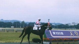 なんと兄は日本ダービー馬！ 「双子」の競走馬デビューから30年