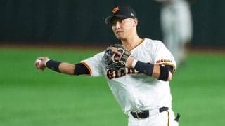 巨人29歳は「猫みたいに俊敏」　12球団断トツの8.1…打者唖然の美技が「神業すぎ」