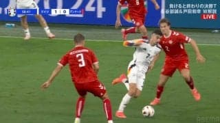 一体何が起きた？ひと目ではわからない奇跡のトラップが話題　“急減速”と“神タッチ”で2人抜き→完全独走の瞬間「ちょっと待て」「どうなってるん？」