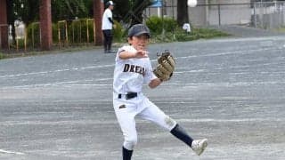 投球動作は「肘下げない」　全凝縮のキャッチボール…“黄金期の子”を伸ばす指導術