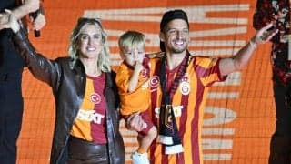 アシスト王の37歳メルテンス、ガラタサライと1年契約延長