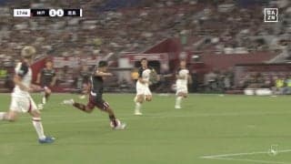 やっぱレベチ！元日本代表の超絶“胸トラップ”に絶賛の声 全力ダッシュしながらロングパスをトラップ→一瞬でDFを置き去りにして逆足ゴール！完璧すぎるフィニッシュワークの一部始終