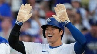 大谷翔平の背後で…しれっと“クイッ”　球宴野手のモノマネが「可愛すぎる」
