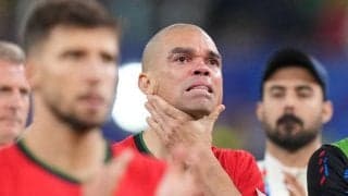 「違う結果に値した」ユーロ敗退でC・ロナウドの胸で号泣のペペ、41歳DFは自身の去就に「将来について話す時間はある」