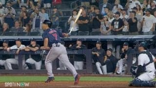 全員ポカーン… 一体、何を見てるんだ！？ 吉田正尚の“起死回生弾”にドン引き… 打たれた瞬間のヤンキースベンチがヤバすぎる「天国から地獄」「悲惨すぎる」