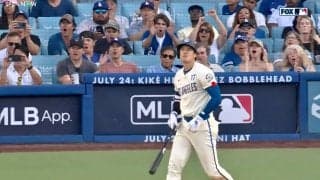 打った瞬間「グッバーイ！」 大谷翔平は“確信歩き”、球場も“確信総立ち” ドジャー・スタジアムが一瞬で湧きあがった圧巻光景