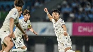 【【川崎】痛恨の引き分け、磐田戦のピッチで起きていたこと(2)】同点ゴール被弾で小林悠と佐々木旭が自分に向けた矢印とは……磐田が取り組んだ「1週間の川崎対策」