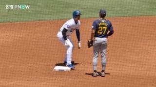 大谷翔平、2年連続20盗塁成功も直前に守備妨害で取消の“珍事” ロバーツ監督は「NO！NO!」猛抗議→判定覆らず“走り直し”で二盗&三盗の大激走