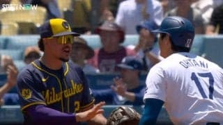 球場騒然！ 大谷翔平にまさかのクレーム？ 一体、何があった…！？ 相手野手のリアクションが話題に「もう走らないでw」「大谷さん大爆笑やん」