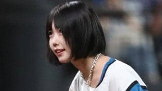 超人気タレント、ハマスタ“参戦”にX興奮「熱すぎる」　「最強にかわいい」始球式から1年