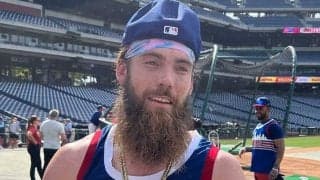 大谷翔平と笑顔でハグ「大ファンだから」　元エ軍の弟分が語る「ド軍で嬉しそう」