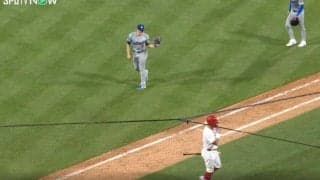 打者がブチギレ？ まさかの挑発？ アイツは一体、何者なんだ…！？ ド軍大敗で“緊急登板”した野手のリアクションが話題に「そりゃキレるだろ」「これは反則w」