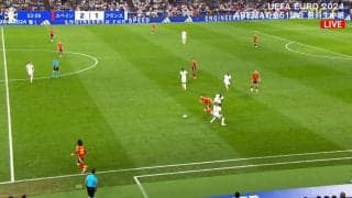 本当にディフェンダーですか？“フェイク”で敵２人を翻弄する超絶ドリブルを炸裂した瞬間「ラポルトは地味に最高級」「キャリーやばすぎ」「うっま」スペイン代表DFに喝采