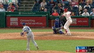 どんなボールだよ！ 一体、何が起きた…！？ 緊急登板した野手の“超スローボール”がヤバすぎる　相手バッターの様子がおかしくなる「二刀流やんw」「70キロ台って」