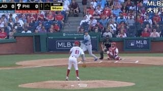 何が起きたか分からなかった…？ 大谷翔平、大爆音“火の玉ヒット”で“異変”が起きた…！？ 打たれた投手の様子がおかしくなる「恐怖だな」「これはビビる」